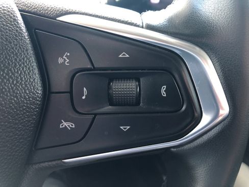 Used 2024 Chevrolet Trax ACTIV w/ Driver Confidence Package FWD image 30