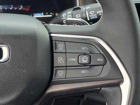 New 2026 Jeep Grand Cherokee L Limited AWD/4WD image 18