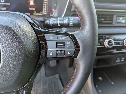 Used 2025 Honda Pilot Black Edition image 30