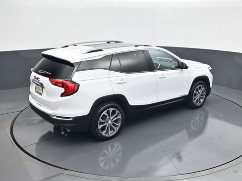 Used 2019 GMC Terrain SLT w/ Preferred Package FWD image 17