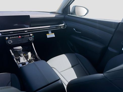 New 2026 Hyundai Tucson SEL FWD image 16