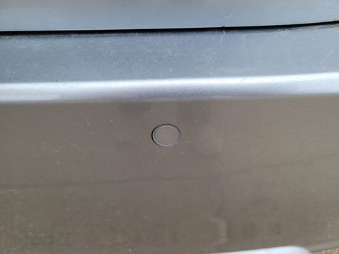 Used 2018 Toyota Camry XSE image 7