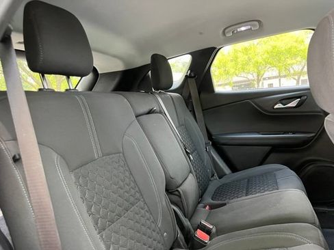 Used 2021 Chevrolet Blazer LT FWD image 18