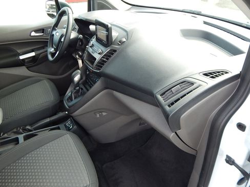 Used 2019 Ford Transit Connect XLT image 18