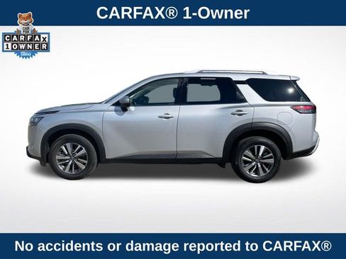 Used 2025 Nissan Pathfinder SL AWD/4WD image 2