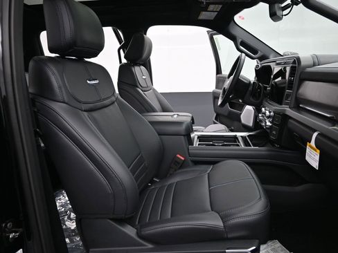 New 2026 Ford F250 Platinum w/ FX4 Off-Road Package image 25