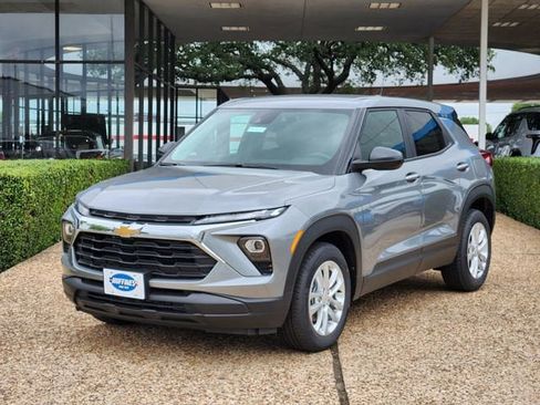 New 2026 Chevrolet TrailBlazer LS w/ LS Convenience Package FWD image 3