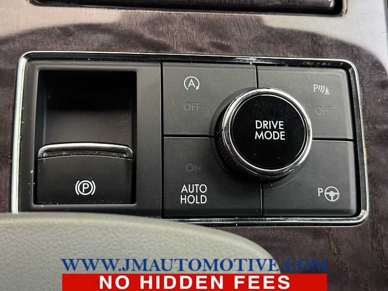 Used 2021 Lincoln Navigator Reserve w/ Luxury Package AWD/4WD image 38