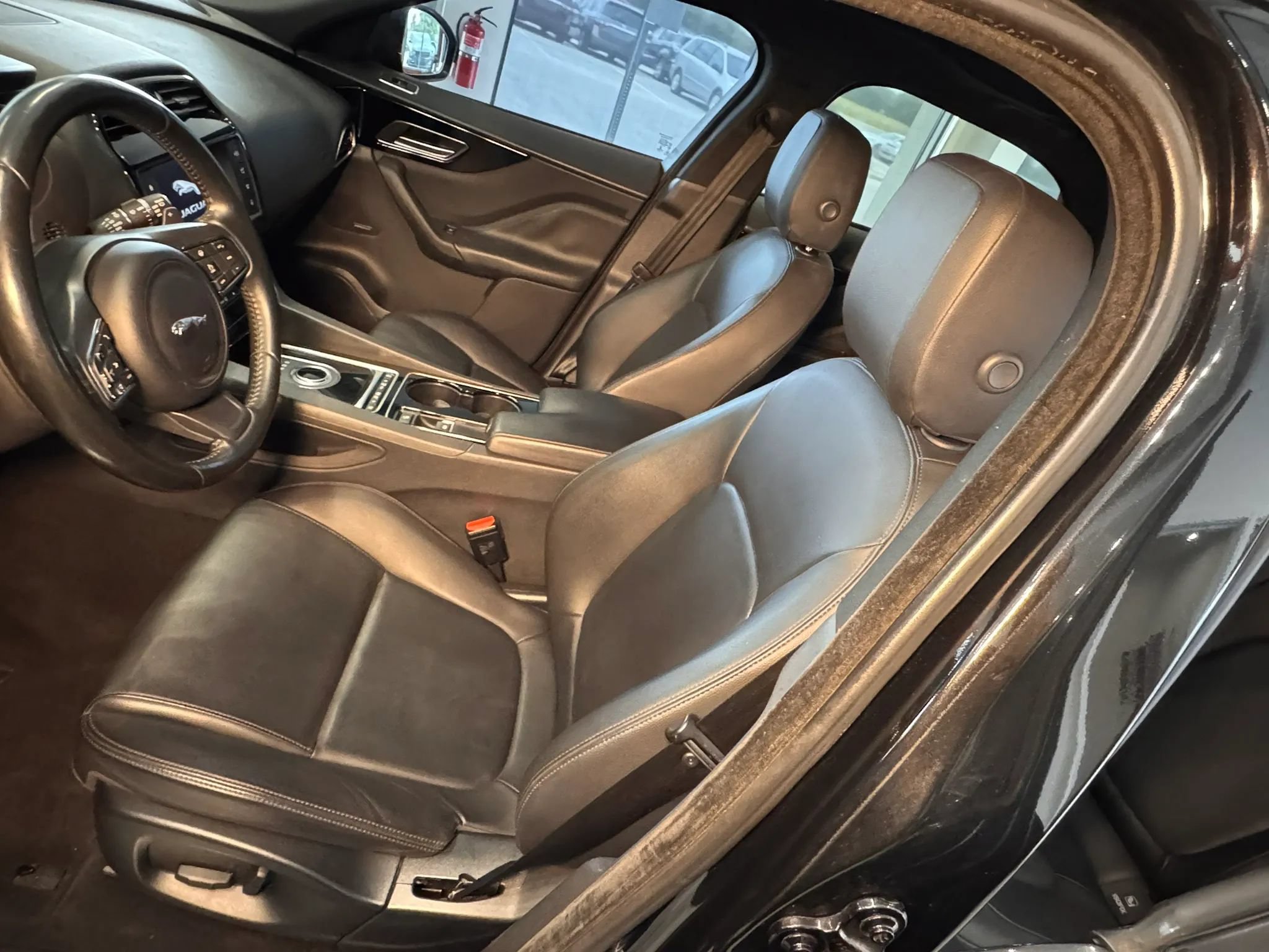 Used 2017 Jaguar F-PACE Premium AWD/4WD image 27