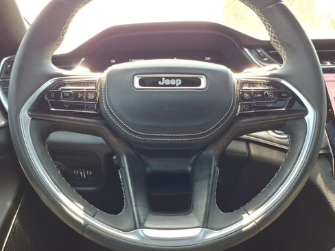 Used 2023 Jeep Grand Cherokee L Overland AWD/4WD image 26