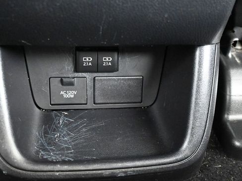 Used 2018 Toyota Highlander Limited Platinum image 29