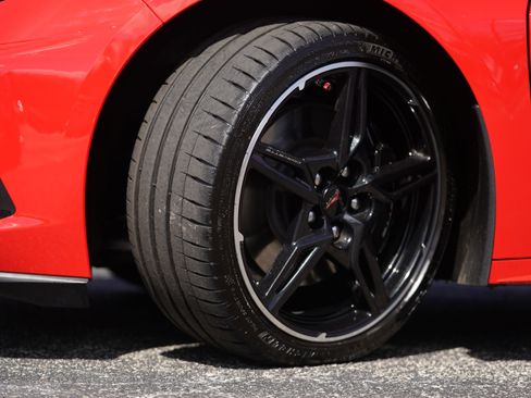 Used 2023 Chevrolet Corvette Stingray Premium Cpe w/ Z51 Performance Package RWD image 32