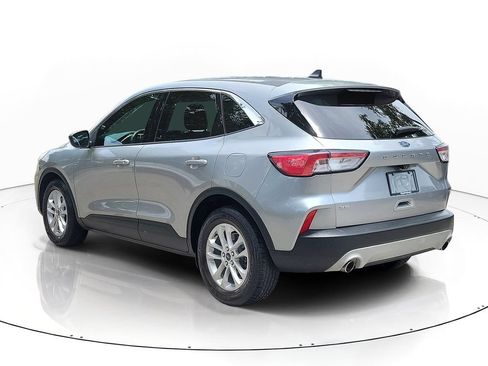 Used 2022 Ford Escape SE FWD image 4