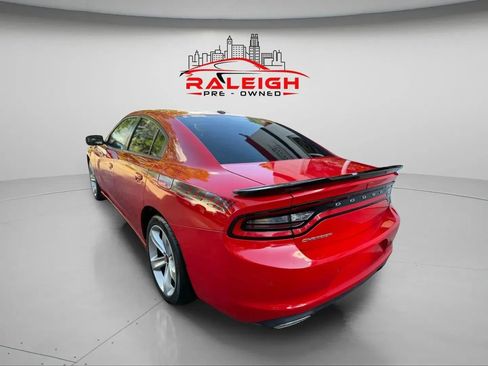 Used 2020 Dodge Charger SXT w/ Leather Interior Group image 2
