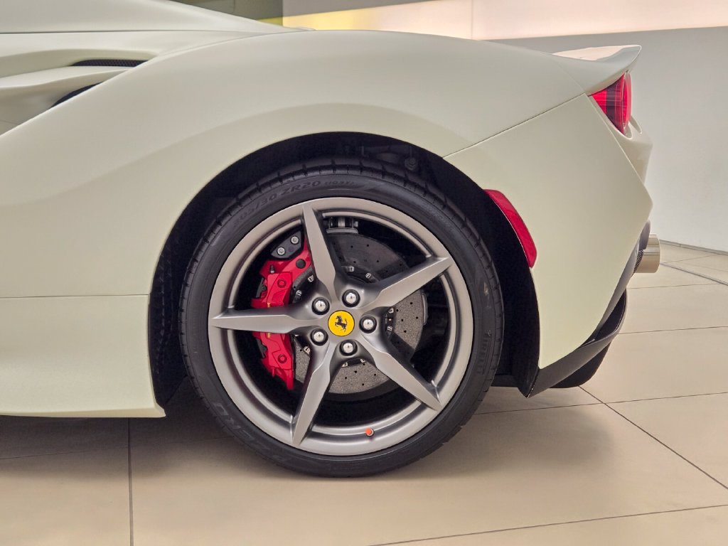 Used 2022 Ferrari F8 Tributo RWD image 15