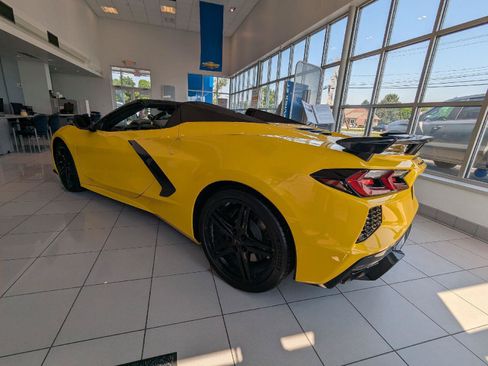 New 2026 Chevrolet Corvette Stingray Premium Conv w/ Z51 Performance Package RWD image 17