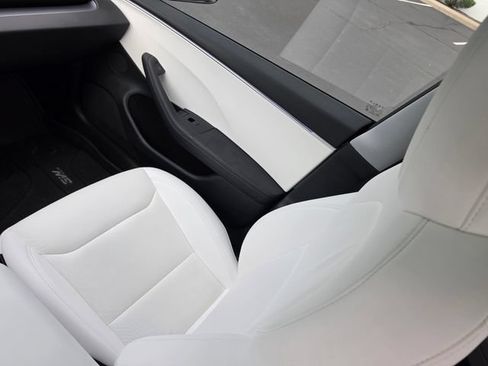 Used 2025 Tesla Model 3 Long Range AWD/4WD image 18