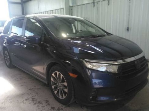 Used 2024 Honda Odyssey EX-L image 2