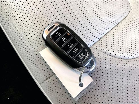 Certified 2023 Hyundai Elantra Limited w/ Cargo Package image 10