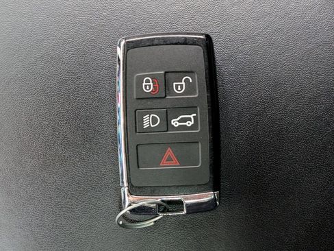 Used 2022 Land Rover Range Rover Autobiography image 44