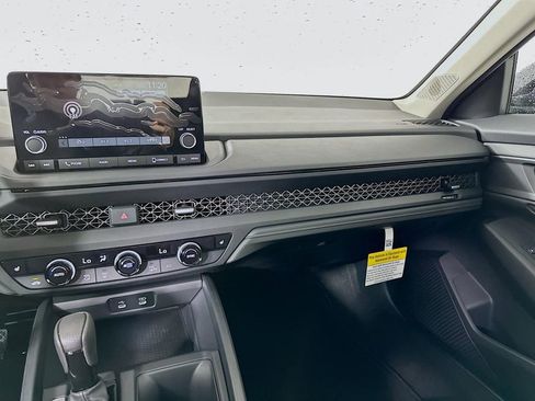 Used 2025 Honda Accord SE image 20