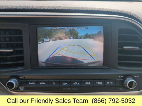 Used 2020 Hyundai Elantra SEL FWD image 20