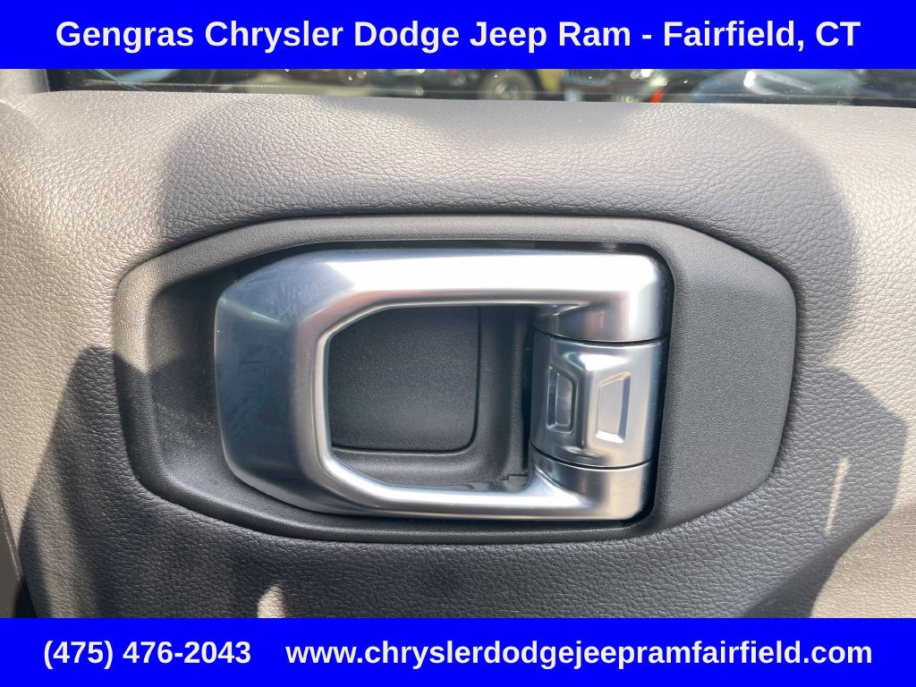 Used 2024 Jeep Wrangler High Altitude AWD/4WD image 25