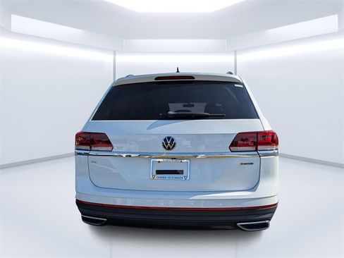 Used 2021 Volkswagen Atlas SE image 4