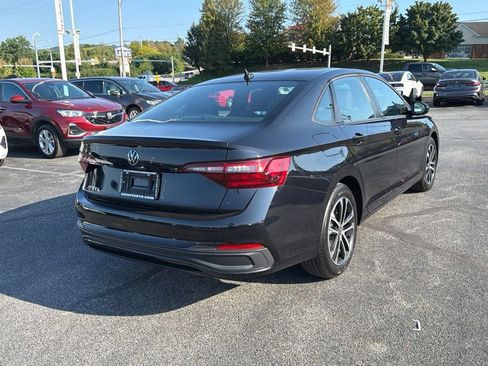 Used 2023 Volkswagen Jetta Sport FWD image 6