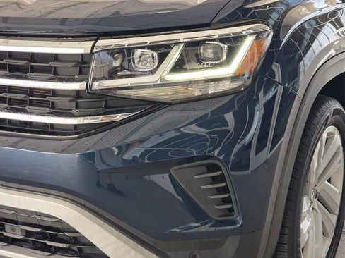 Used 2023 Volkswagen Atlas Cross Sport SE w/ Panoramic Sunroof Package FWD image 6