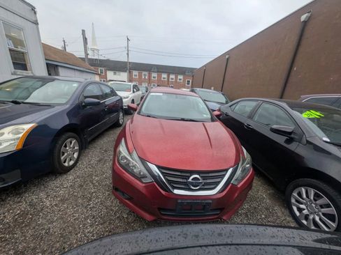 Used 2016 Nissan Altima 2.5 SR image 2