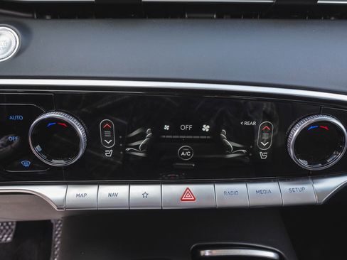 Used 2025 Genesis GV70 2.5T image 20