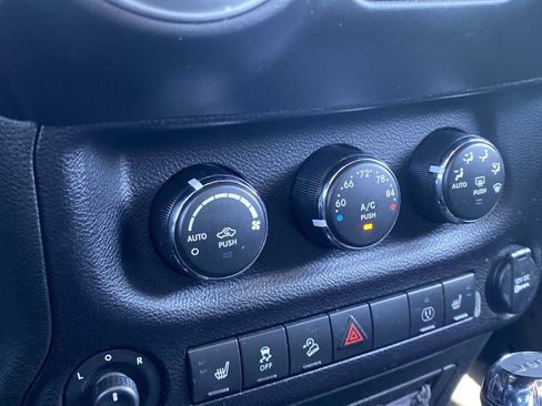 Used 2017 Jeep Wrangler Unlimited Sahara w/ Connectivity Group image 21