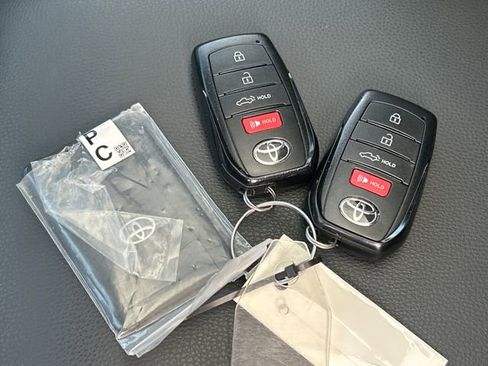 Used 2024 Toyota Tacoma TRD Pro image 29