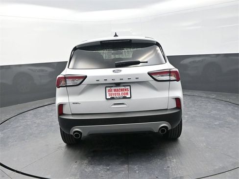 Used 2022 Ford Escape SEL image 6
