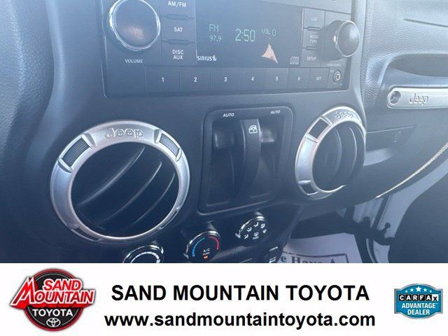Used 2015 Jeep Wrangler Sahara AWD/4WD image 18
