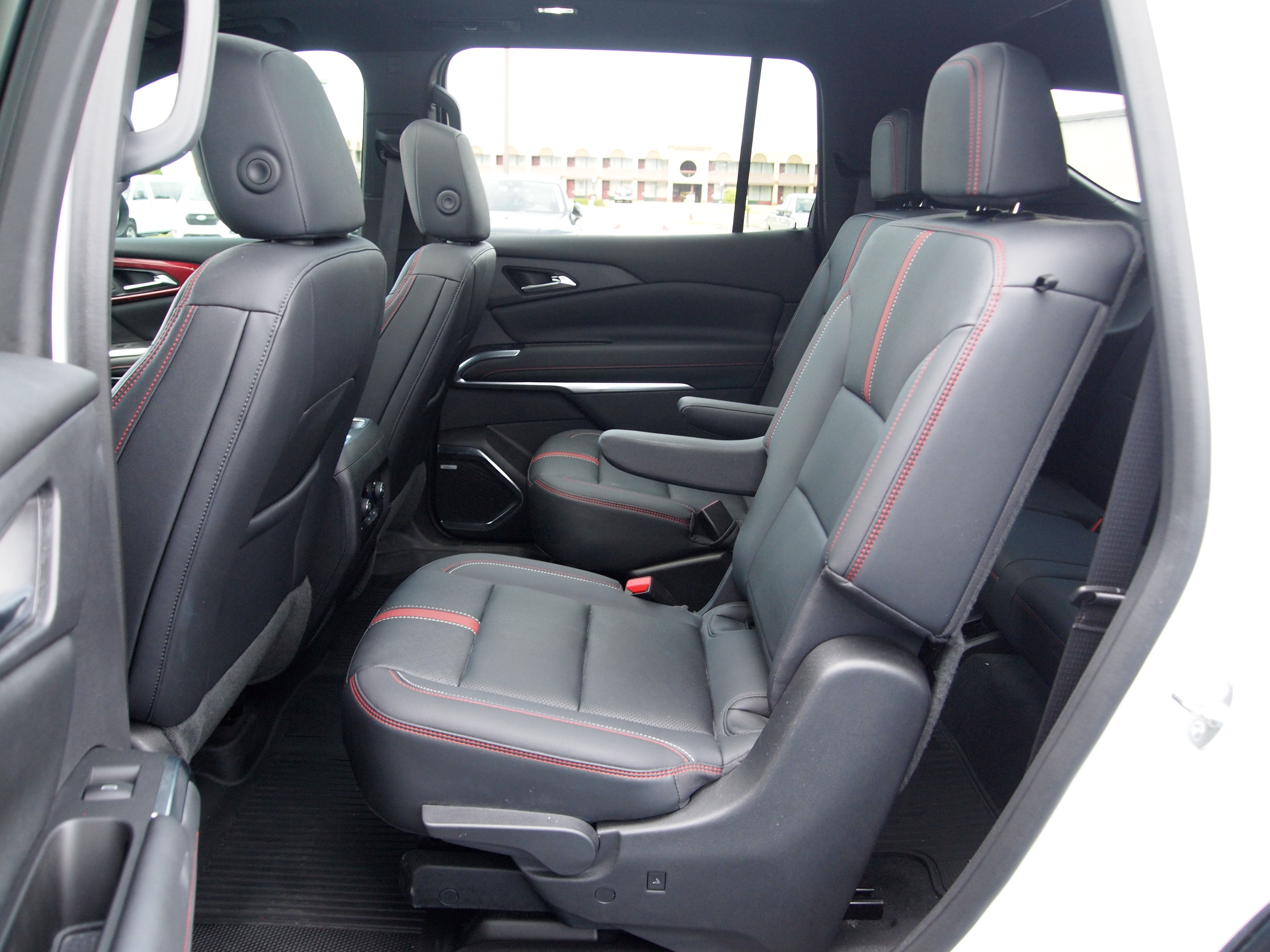 Used 2024 Chevrolet Traverse RS w/ LPO, Floor Liner Package AWD/4WD image 27