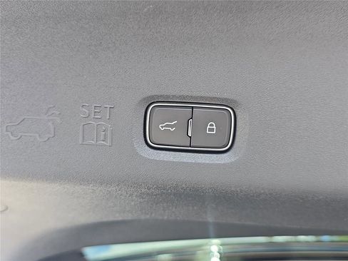 New 2026 Lincoln Navigator Reserve image 13