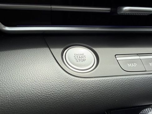 Used 2024 Hyundai Elantra Limited FWD image 20