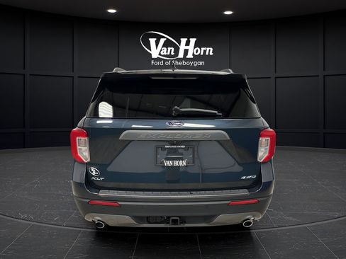 Used 2023 Ford Explorer XLT w/ Equipment Group 202A AWD/4WD image 6
