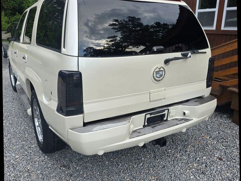 Used 2006 Cadillac Escalade AWD image 14