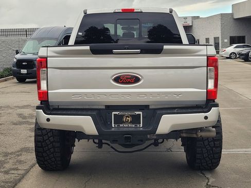 Used 2019 Ford F250 Lariat w/ Lariat Value Package image 5