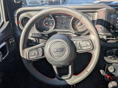 Used 2024 Jeep Wrangler Unlimited Rubicon image 20