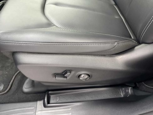 New 2027 Chrysler Pacifica Select FWD image 14