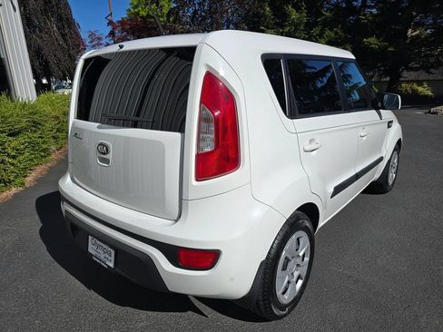 Used 2013 Kia Soul FWD image 4