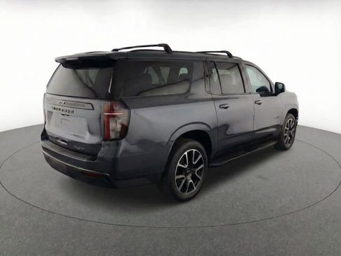 Used 2022 Chevrolet Suburban RST w/ Luxury Package image 13