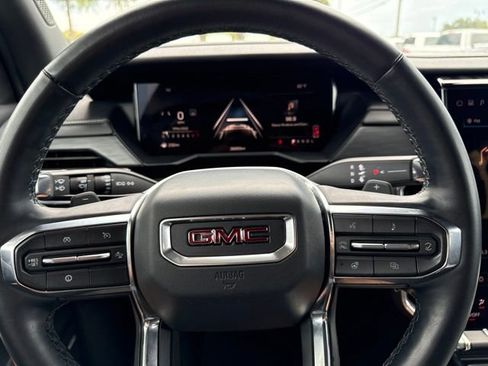 Used 2025 GMC Acadia Elevation FWD image 42