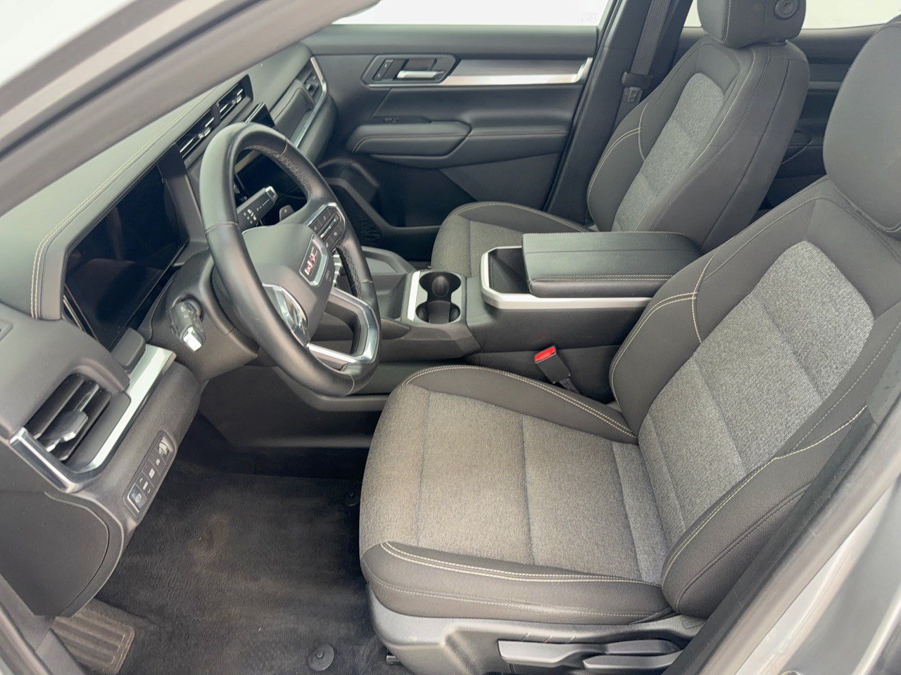 Used 2025 GMC Terrain Elevation FWD image 5