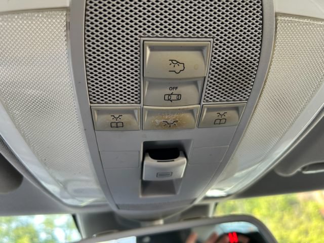 Used 2011 Mercedes-Benz E 550 Coupe image 22