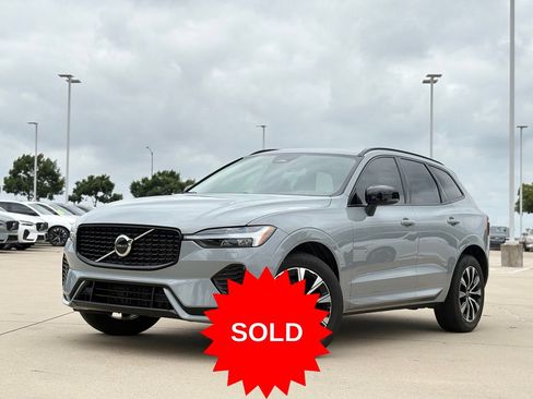 Certified 2025 Volvo XC60 B5 Core AWD/4WD image 10
